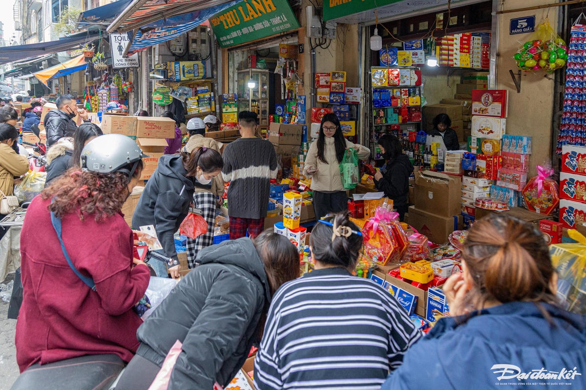 W_pho_banh_keo-le-khanh14.jpg