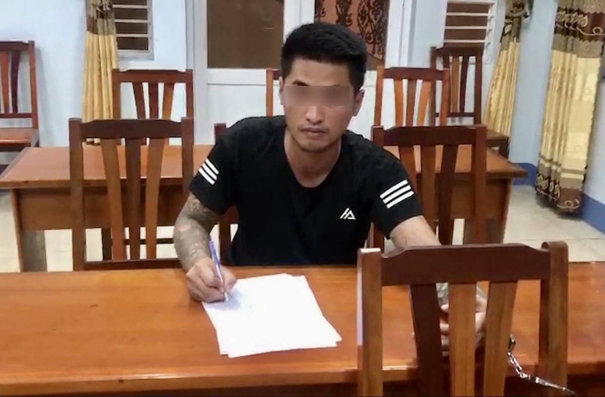 Đối tượng trốn truy nã Lưu Việt Hoàng bị Biên phòng tỉnh Bà Rịa - Vũng Tàu bắt giữ. Ảnh: Văn Danh. 