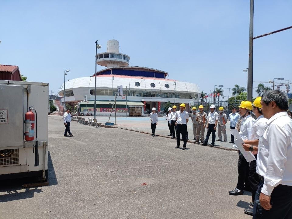 Điện lực TP Hải Dương diễn tập tình hình sự cố mất điện ngày 4/5.