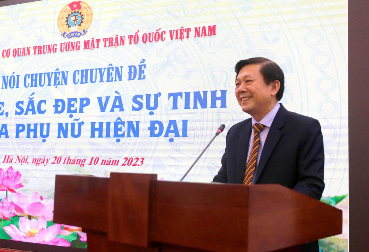 Phó Chủ tịch Nguyễn Hữu Dũng phát biểu tại chương trình.