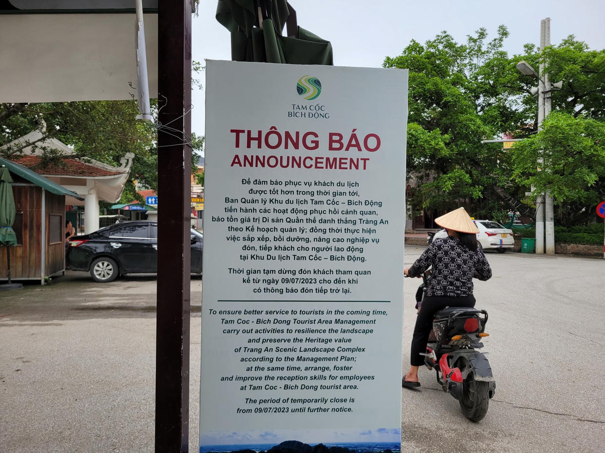 Ngày 9/7, Ban quản lý KDL Tam Cốc - Bích Động bất ngờ thông báo việc đóng cửa, tạm dừng hoạt động của KDL để sửa chữa, nâng cấp các công trình, hạng mục