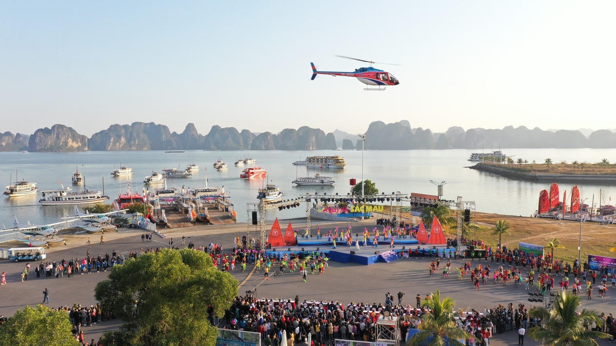 Điểm nhấn của các sự kiện, lễ hội ở Quảng Ninh dịp 30/4 - 1/5 là Carnaval Hạ Long. Ảnh: Đỗ Phương.
