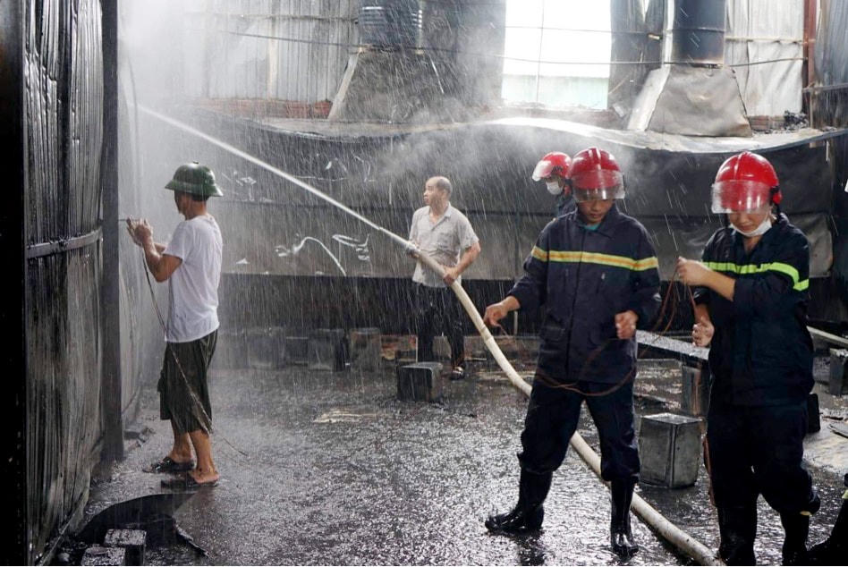 Nhận được tin báo lực lượng PCCC nhanh chóng có mặt.