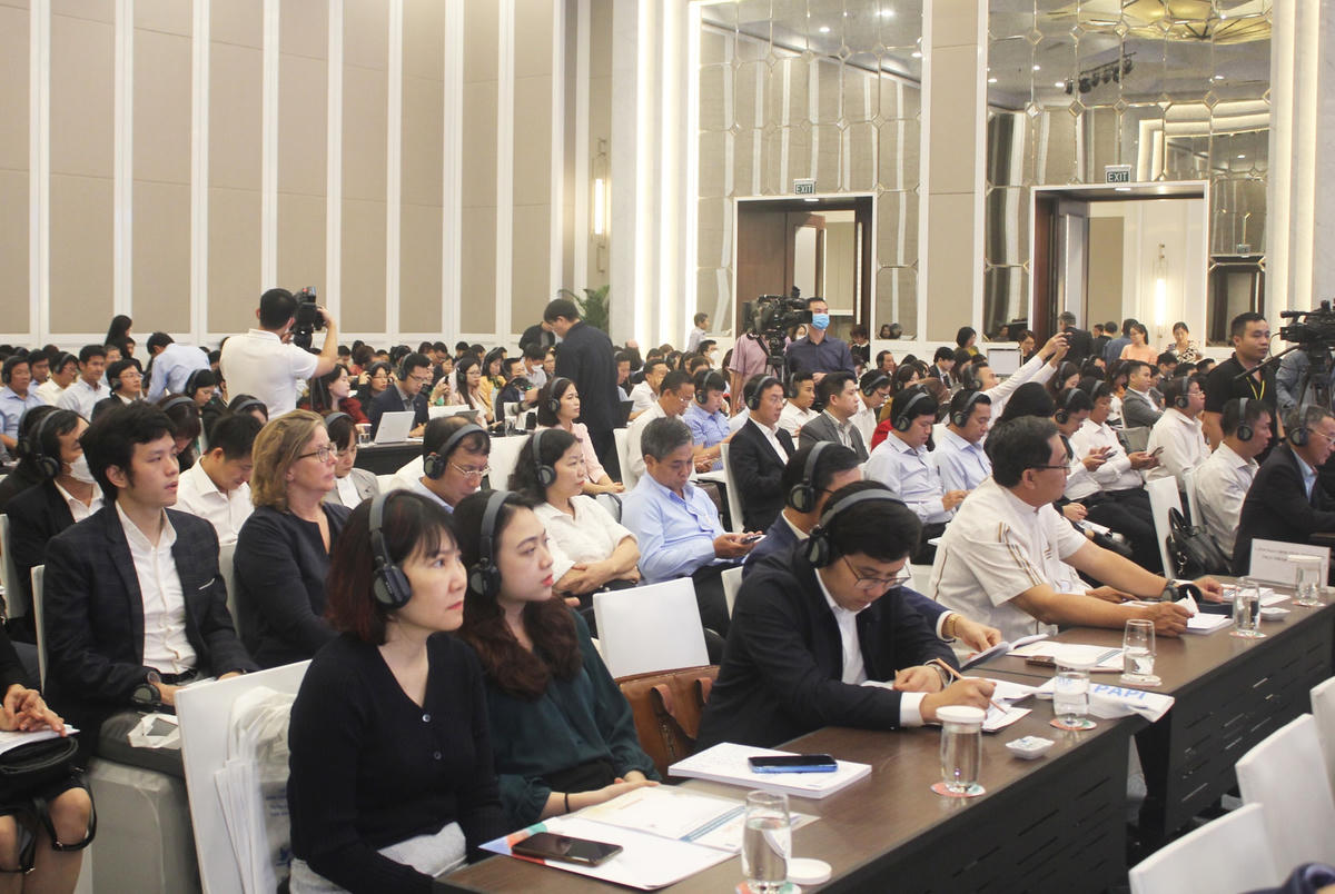 Đại biểu tham dự Hội nghị.