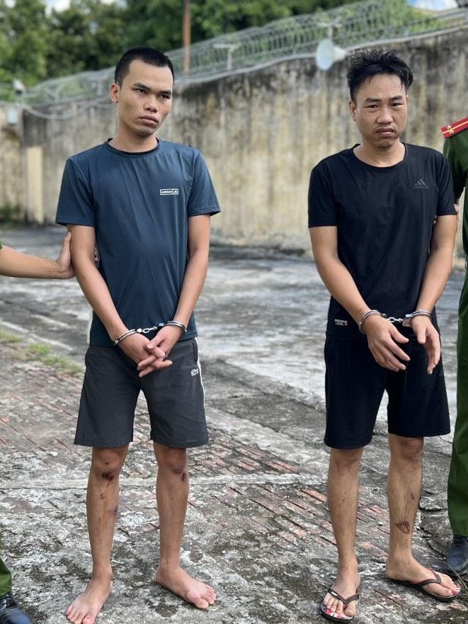 Đối tượng Chúc và Tuyền Tại cơ quan điều tra. Ảnh: Công an tỉnh Hưng Yên.