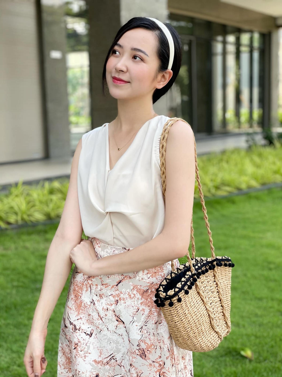 Kim Oanh từng có đại gia theo đuổi cô nhưng cô tìm cách né tránh.