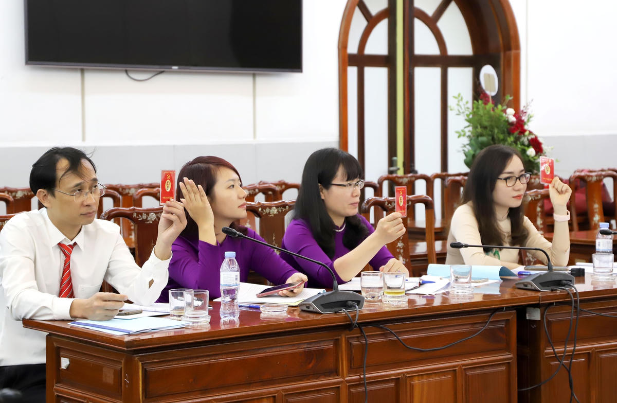 Xây dựng Chi bộ Ban Dân chủ - Pháp luật đoàn kết, chuyên sâu trong công tác giám sát, phản biện xã hội