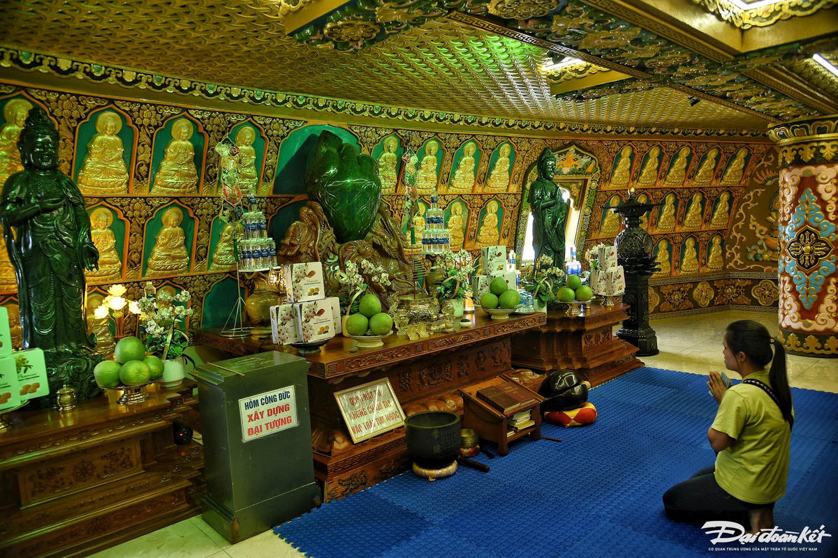 W_tuong_phat_72m-le-khanh12.jpg