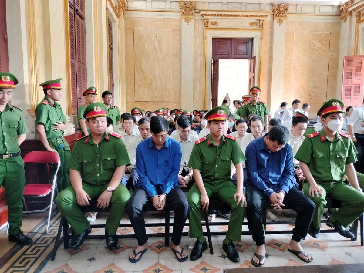 anh-bai-tren.jpg