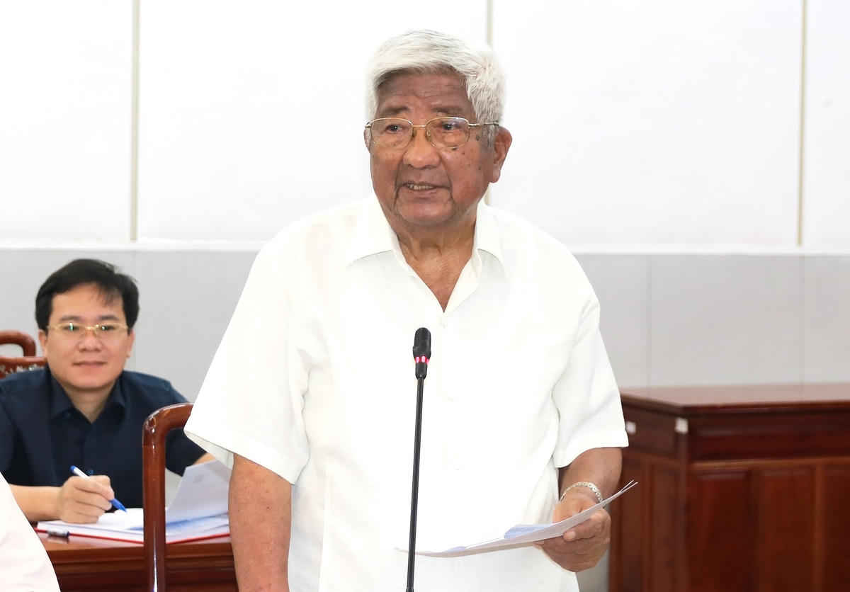 Ông Phạm Thế Duyệt, nguyên Ủy viên Thường vụ, Thường trực Bộ Chính trị, nguyên Chủ tịch UBTƯ MTTQ Việt Nam phát biểu tại Hội nghị.  