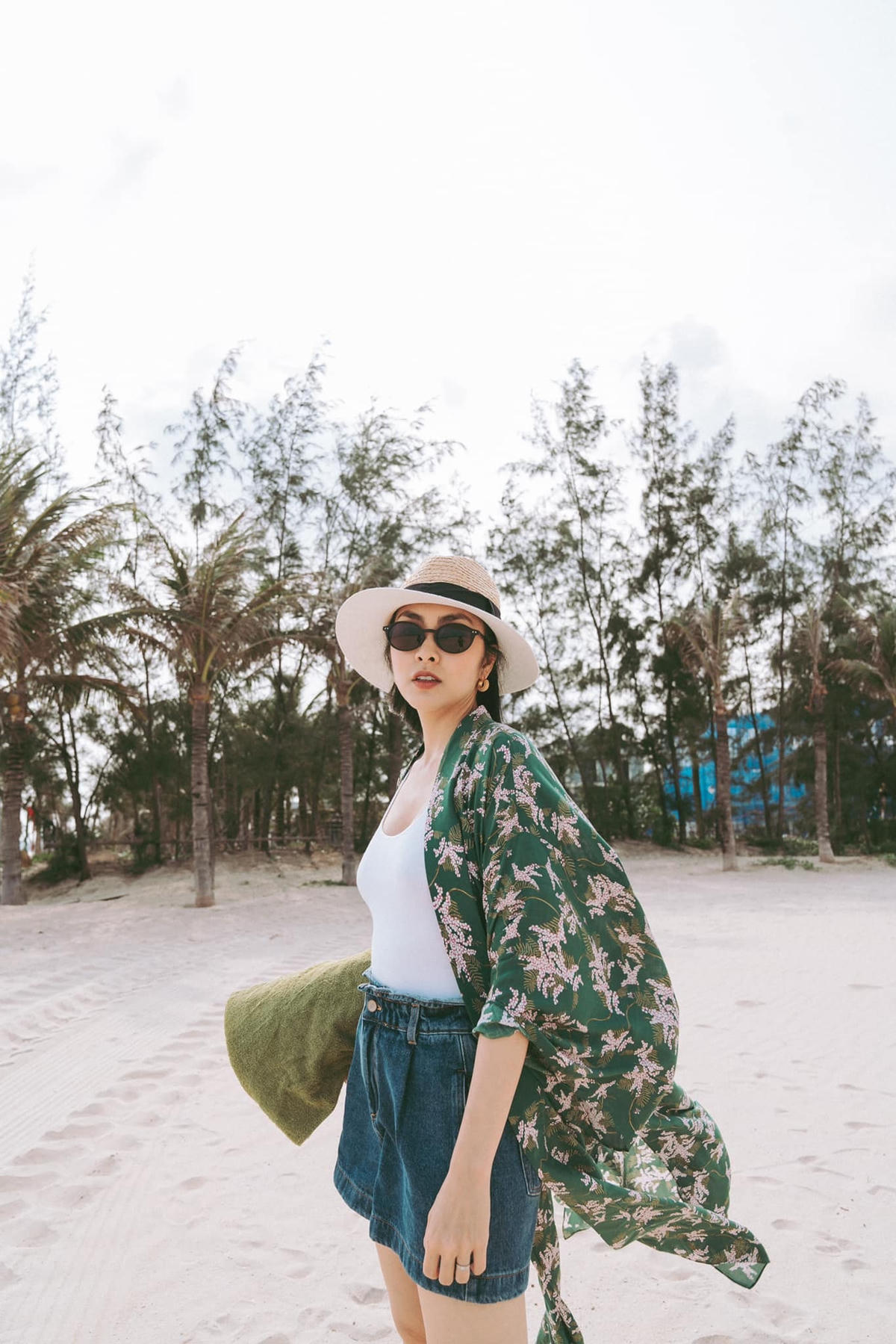 Cô từng có thời gian dài phải chịu đựng căn bệnh trào ngược dạ dày thực quản. Đây cũng là lý do khiến cô liên tục sụt cân.