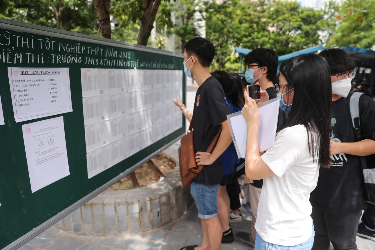 Thí sinh có thể chọn đăng ký nhiều nguyện vọng vào 1 ngành của nhiều trường khác nhau với một hoặc nhiều phương thức xét tuyển. Ảnh: Quang Vinh