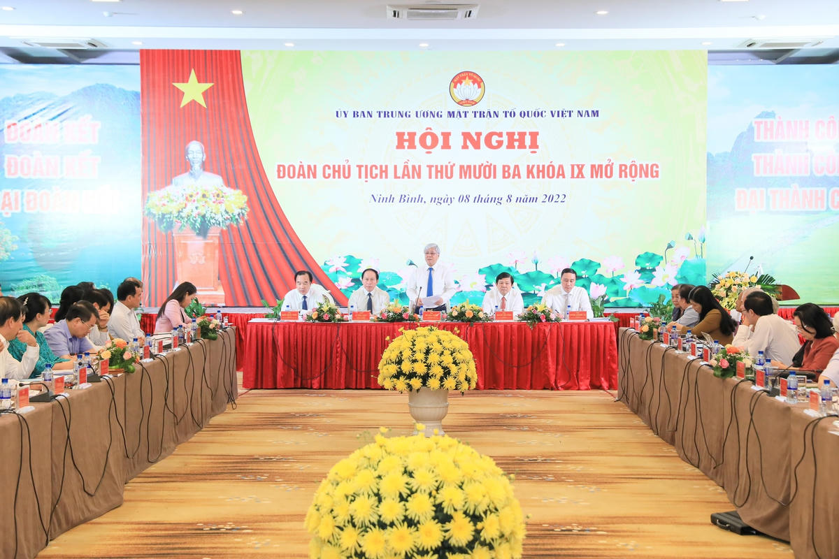 Bí thư Trung ương Đảng, Chủ tịch UBTƯ MTTQ Việt Nam Đỗ Văn Chiến phát biểu tại Hội nghị. Ảnh: Quang Vinh.