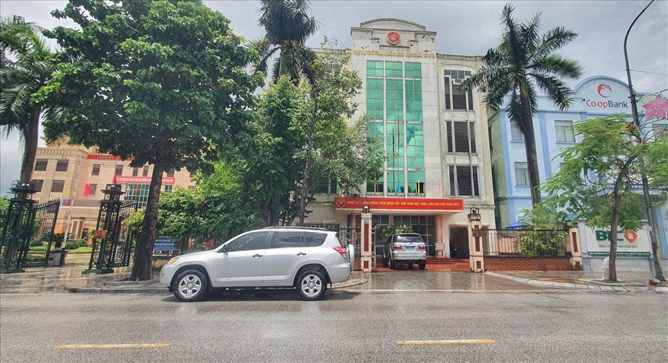 Trong số 8 cán bộ có 2 lãnh đạo Cục, 2 trưởng phòng còn lại đều là lãnh đạo các chi cục trực thuộc Cục Dự trữ Nhà nước khu vực Thái Bình.