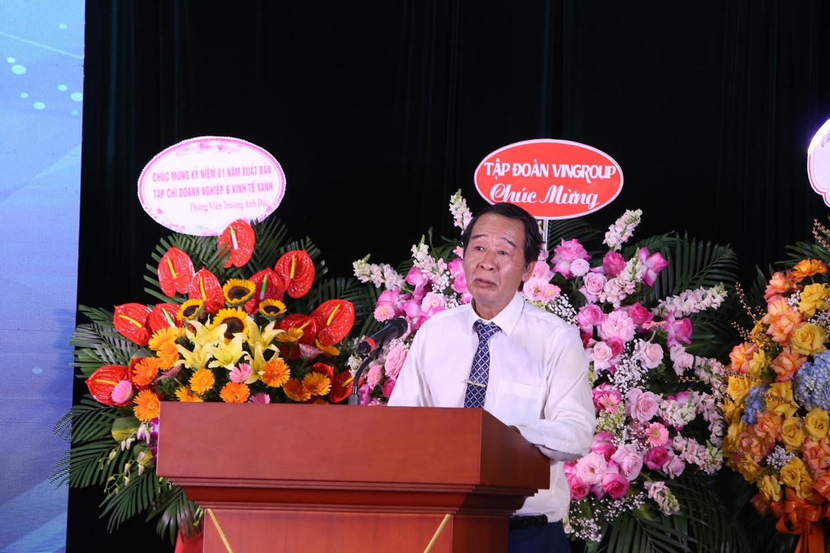 Ông Vũ Văn Quang, Phó Tổng Biên tập phụ trách Tạp chí Doanh nghiệp và Kinh tế xanh phát biểu khai mạc.