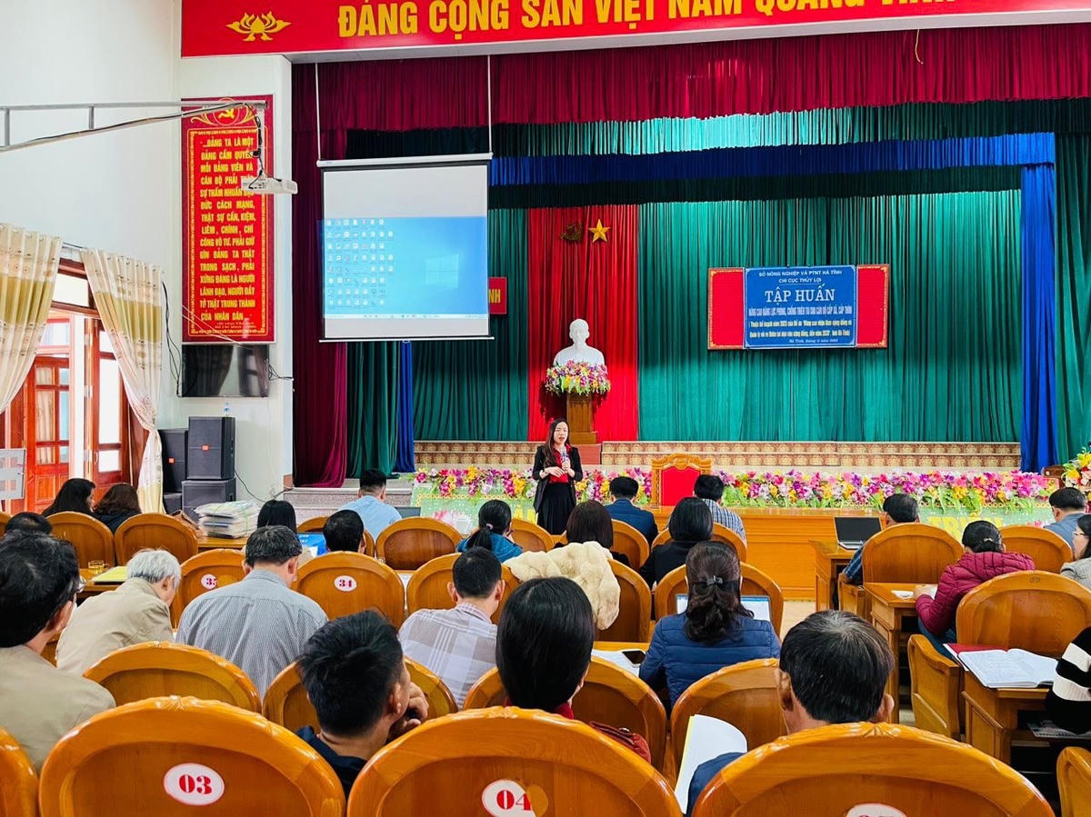 thong-qua-cac-chuyen-de-tai-dot-tap-huan-da-gop-phan-trang-bi-kien-thuc-ky-nang-phong-chong-thien-tai-cho-luc-luong-xung-kich.jpg