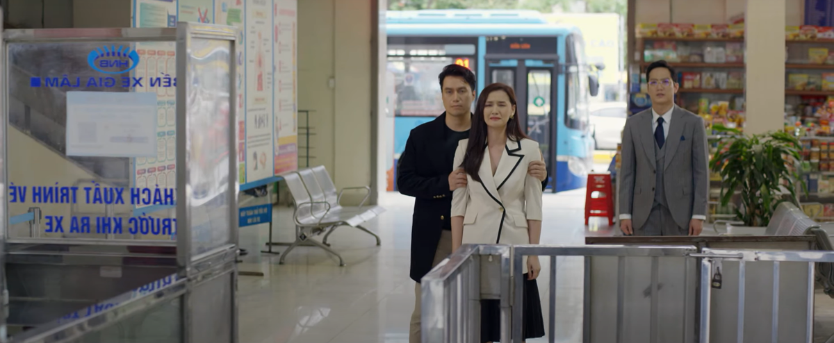 Giang đau xót khi thấy bé Cún rời đi cùng bố ruột. Ảnh: CMH. 