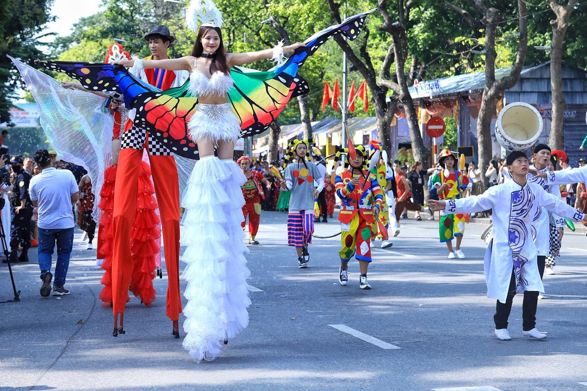 Hơn 1.500 người biểu diễn sự kiện Carnaval Thu Hà Nội năm 2023