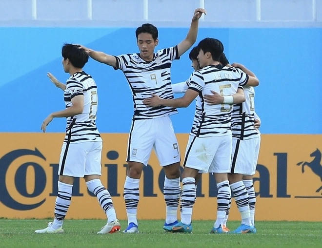 U23 Hàn Quốc ăn mừng bàn mở tỉ số.