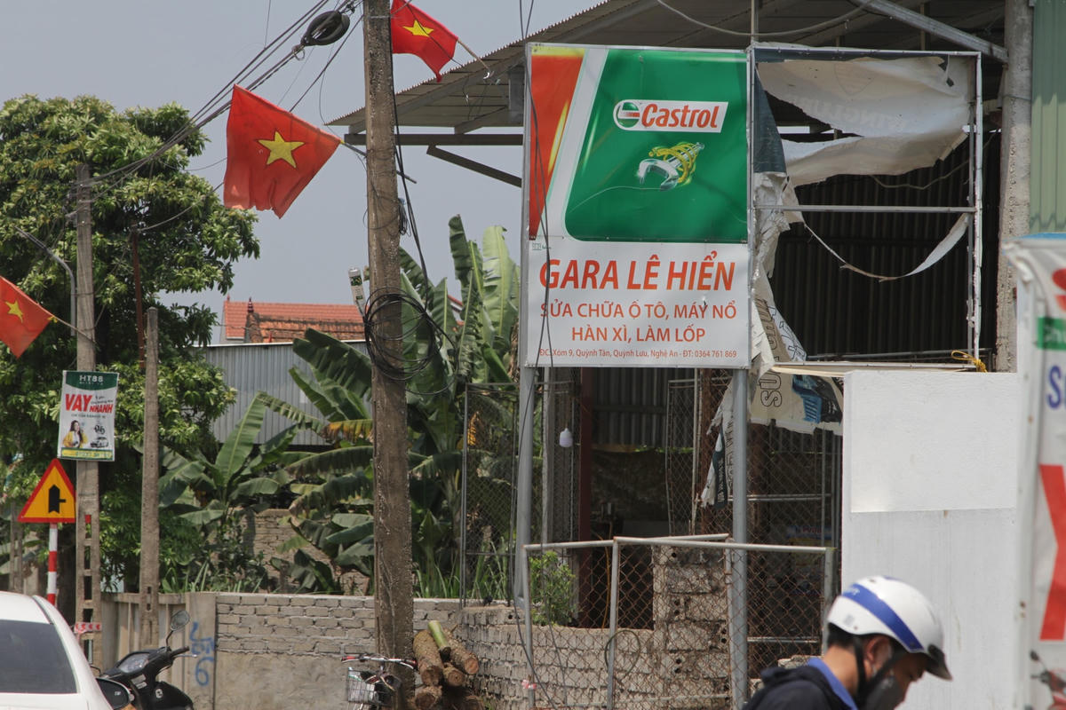 Vụ nổ tại gara ô tô vừa qua đã khiến người dân nơi đây bàng hoàng và cũng là lời cảnh tỉnh khi cưa cắt các vật liệu chưa rõ nguồn gốc.