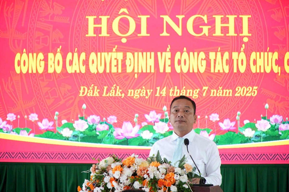 z6802791208527_5ce5d4fd237db28523f8f746a02cc19e.jpg