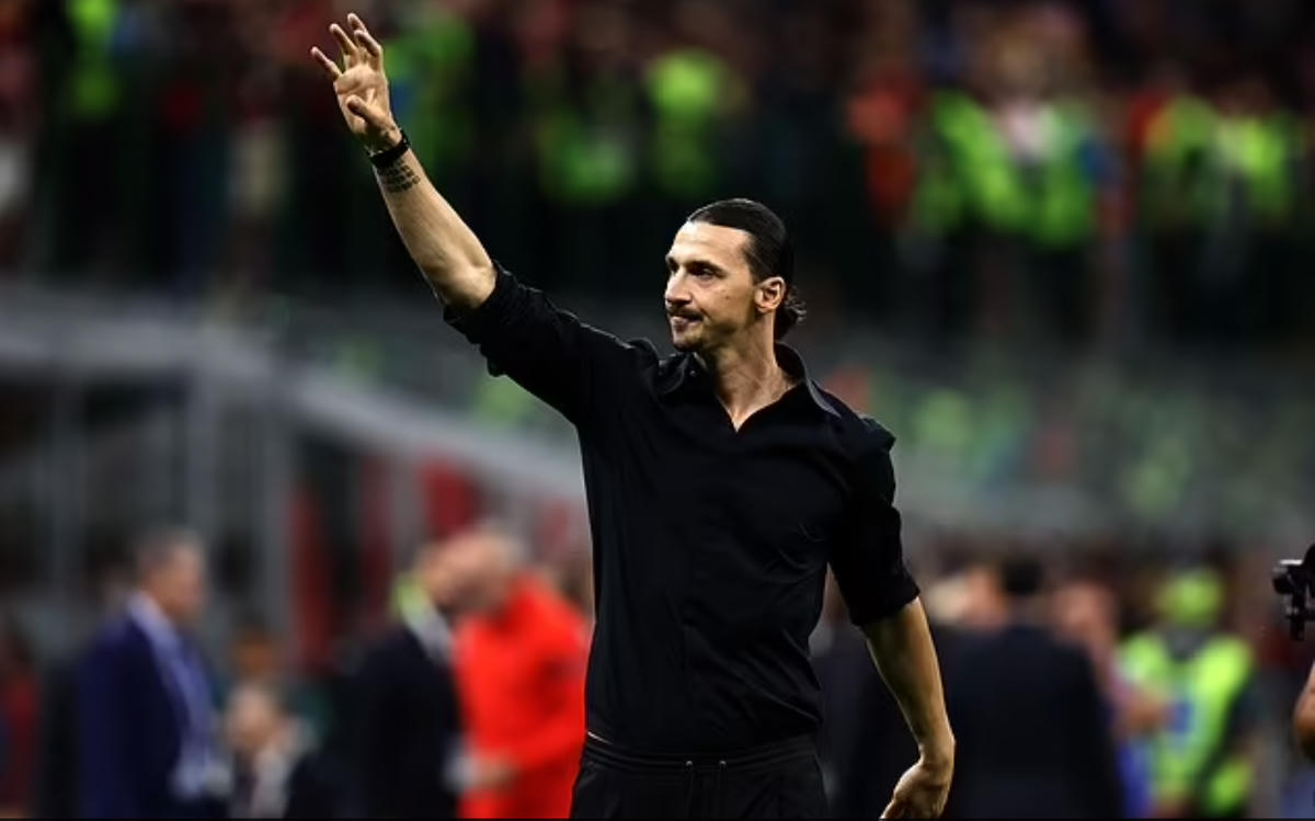 Cầu thủ Ibrahimovic nói anh sẽ không nói lời tạm biệt với người hâm mộ khi anh bước ra khỏi ngành bóng đá. Ảnh: Daily Mail.
