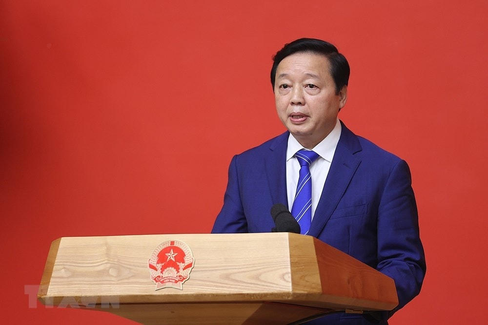 Ông Trần Hồng Hà, Phó Thủ tướng Chính phủ phát biểu nhận nhiệm vụ. (Ảnh: Dương Giang/TTXVN).