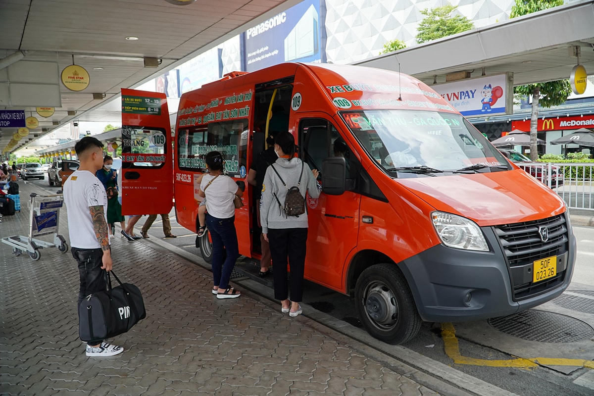 Sắp có thêm nhiều tuyến xe buýt phục vụ hành khách ở sân bay Tân Sơn Nhất.