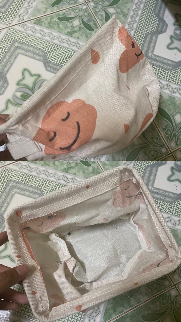 Chiếc túi khung cứng lỡ cỡ Thùy Dương mua theo người review trên mạng. Kích cỡ của sản phẩm quá bé, khung túi ọp ẹp