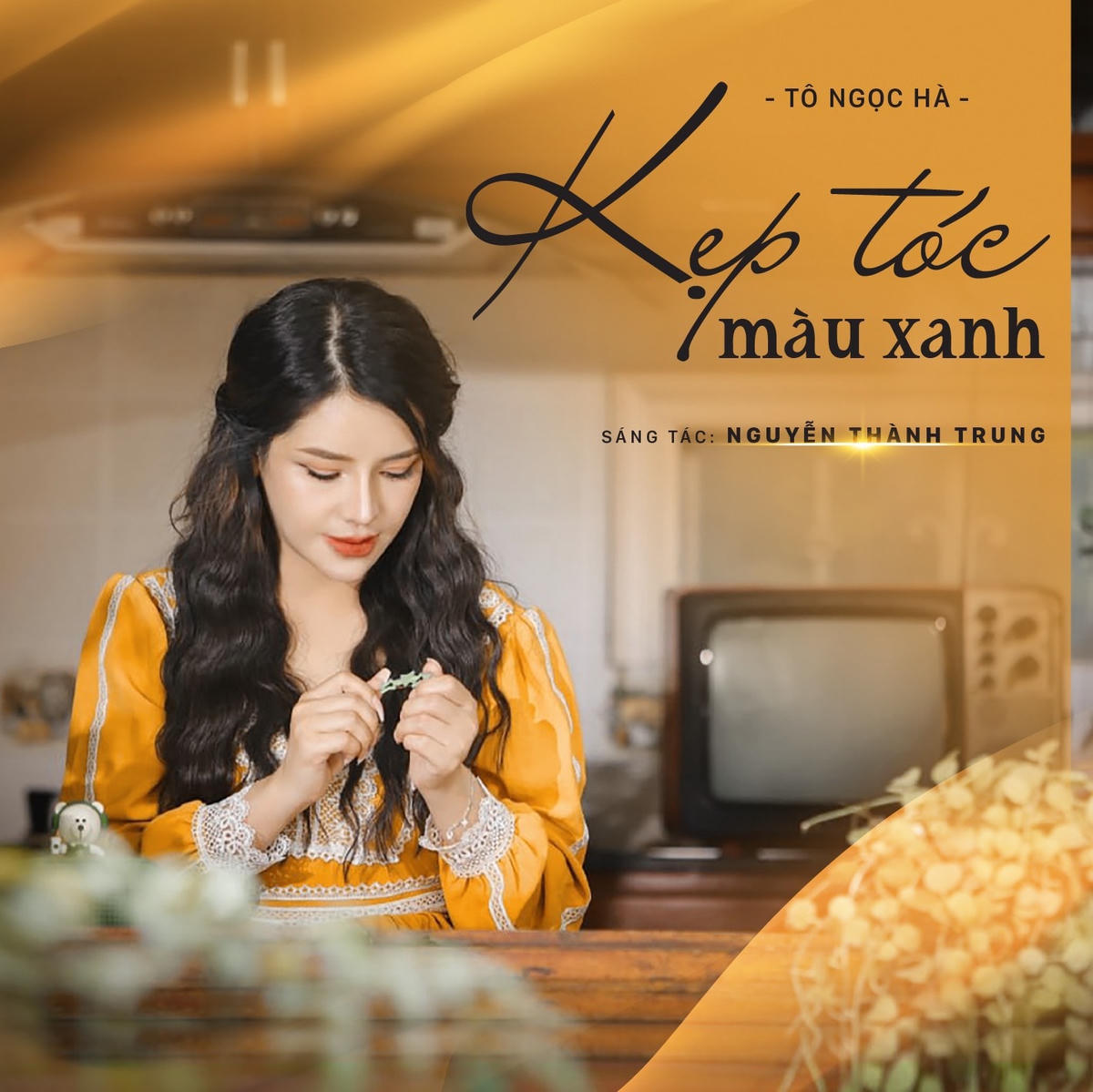 Hát nhạc trẻ, Á quân Thần tượng Bolero Tô Ngọc Hà tươi mới trong MV “Kẹp tóc màu xanh”.