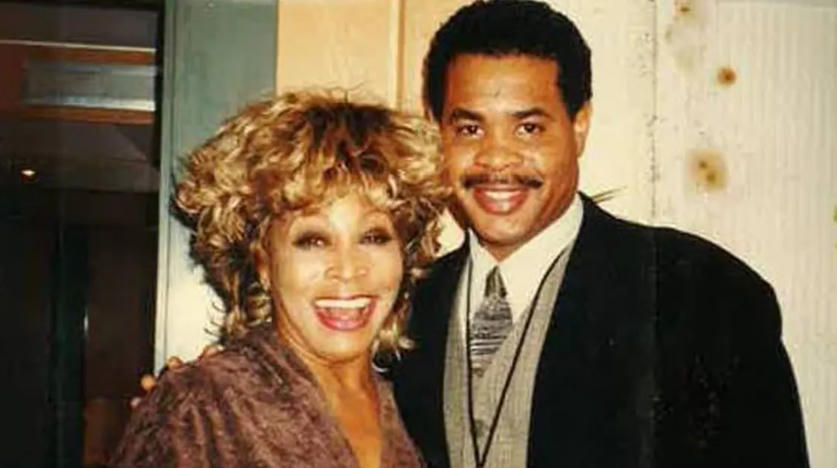 Tina Turner và con trai cả, Craig Turner. Ảnh: Facebook.