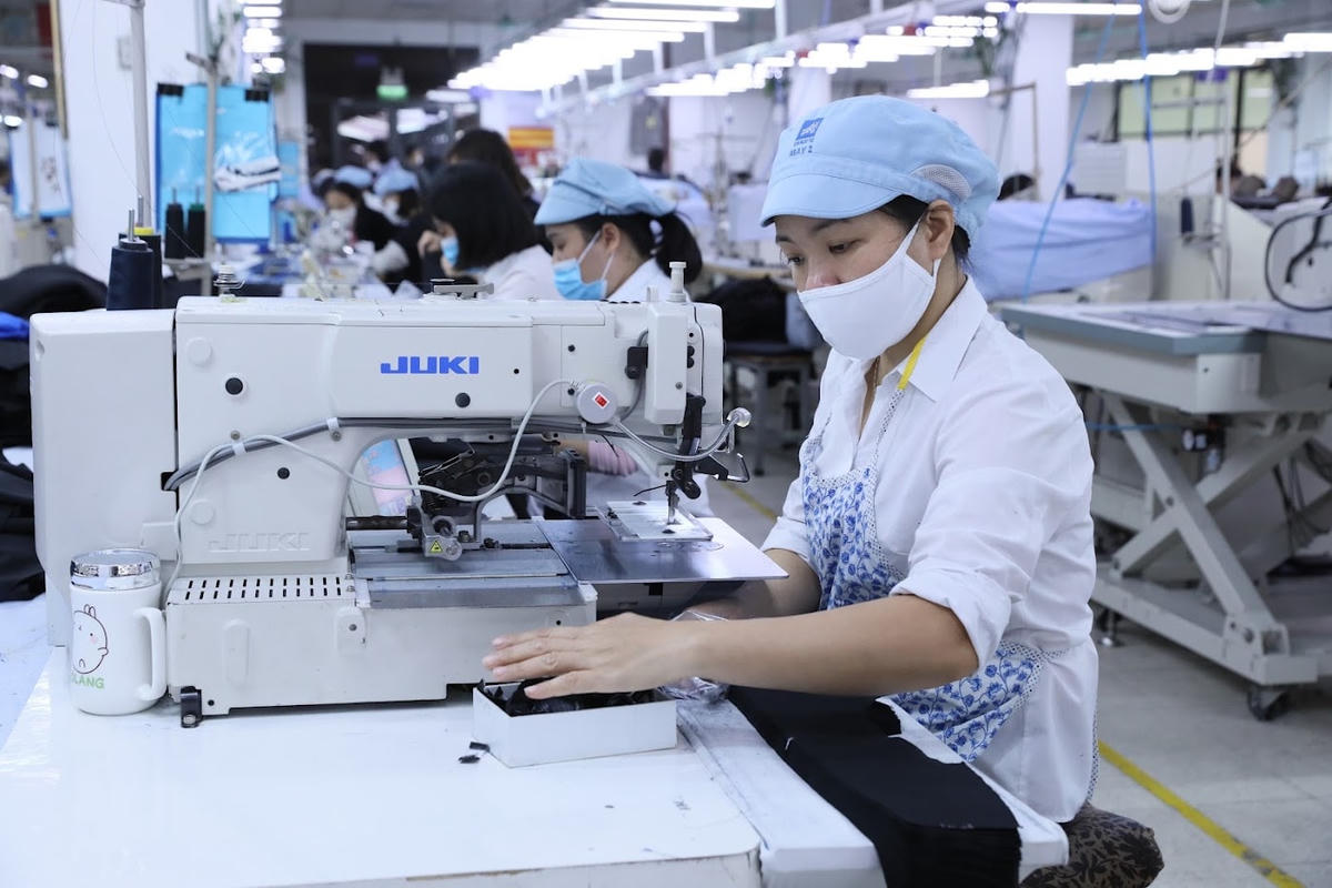 Doanh nghiệp dệt may cần nỗ lực chuyển đổi xanh để nâng sức cạnh tranh. Ảnh: Quang Vinh.
