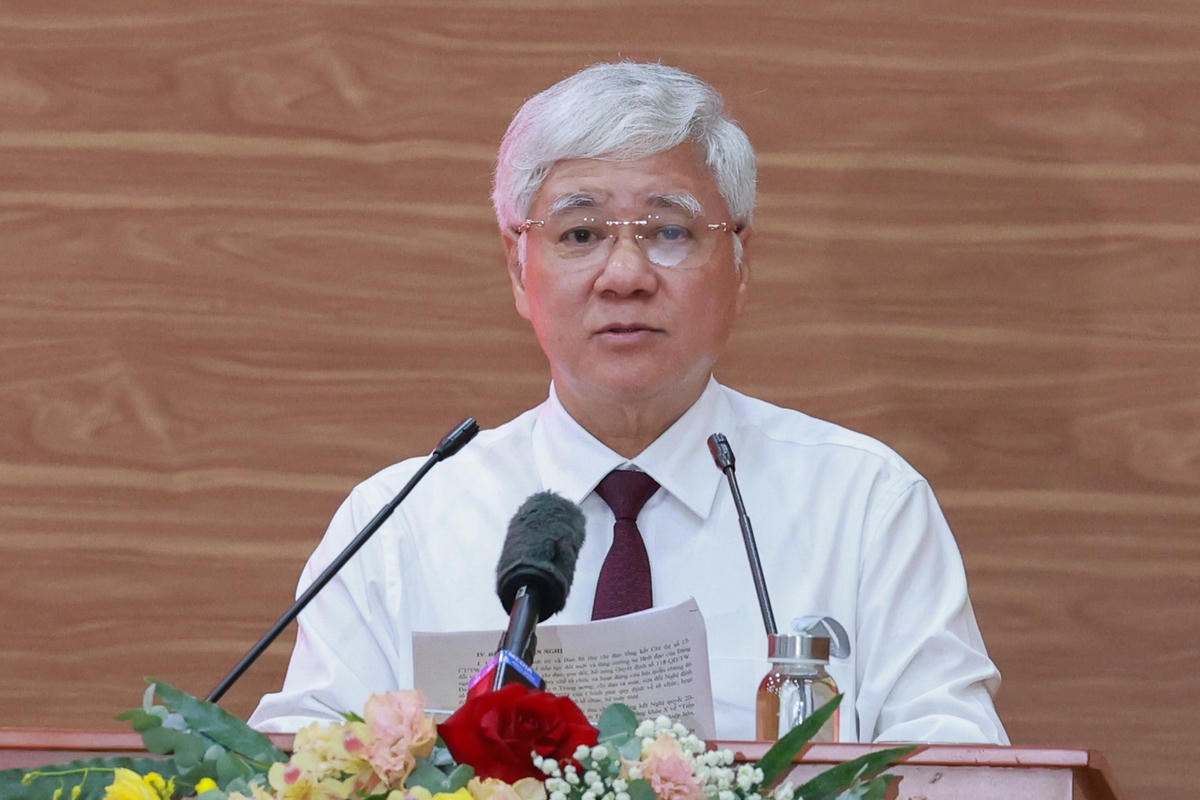 Uỷ viên Bộ Chính trị, Bí thư Trung ương Đảng, Bí thư Đảng uỷ Mặt trận Tổ quốc, các đoàn thể Trung ương, Chủ tịch Uỷ ban Trung ương Mặt trận Tổ quốc Việt Nam Đỗ Văn Chiến phát biểu tại hội nghị (Ảnh: Dạ Yến)