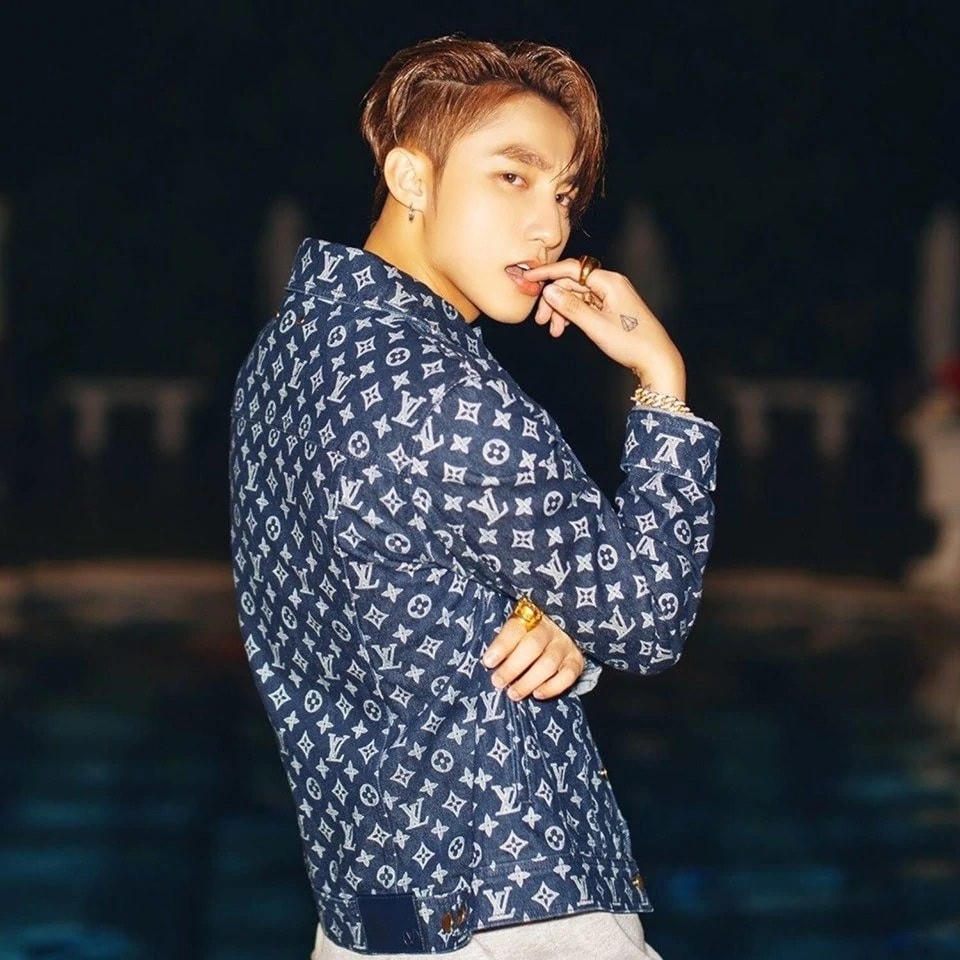 Sau những tranh cãi, MV "There's No One At All" của Sơn Tùng M-TP đã chính thức "bay màu" khỏi YouTube, thay vì chỉ chặn người xem tại Việt Nam hay giới hạn độ tuổi như những ngày qua.