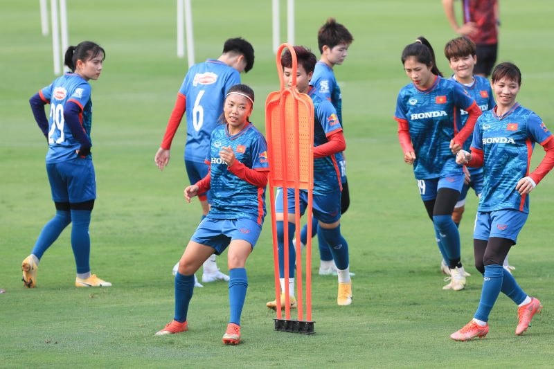 Tuyển nữ Việt Nam bắt tay ngay vào tập luyện cho sân chơi lớn World Cup.