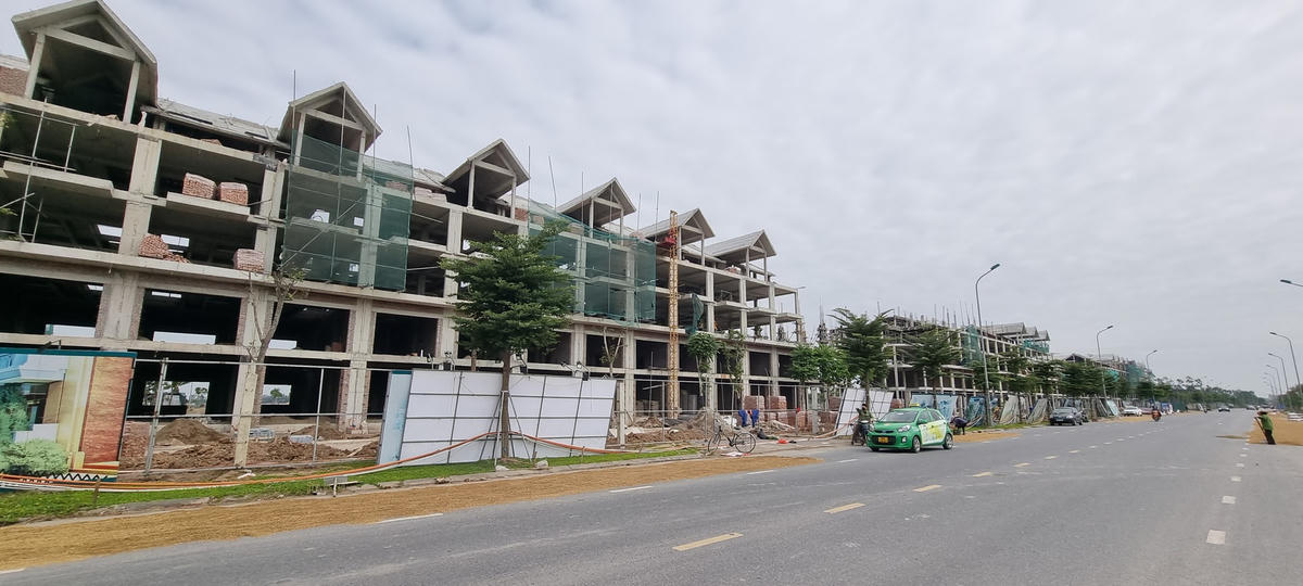 Bộ Xây dựng đề nghị Ngân hàng Nhà nước xem xét, đề xuất phương án điều hành trần (room) tín dụng phù hợp.  