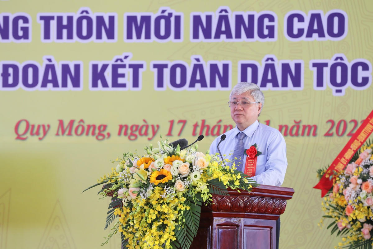 Hòa trong niềm vui đón nhận quyết định công nhân đạt chuẩn nông thôn mới nâng cao và niềm vui của Ngày hội Đại đoàn kết toàn dân tộc, thay mặt lãnh đạo Đảng, Nhà nước, MTTQ Việt Nam, Chủ tịch Đỗ Văn Chiến gửi tới bà con những lời chúc tốt đẹp nhất đồng thời khẳng định, đoàn kết là truyền thống quý báu của dân tộc ta, được hun đúc qua hàng nghìn năm lịch sử, trở thành tài sản vô giá của dân tộc Việt Nam. Nhờ có đoàn kết mà đất nước mới giành được thắng lợi trong cuộc đấu tranh giải phóng dân tộc, xây dựng và bảo vệ Tổ quốc.