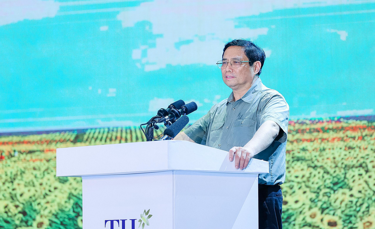 Thủ tướng Chính phủ Phạm Minh Chính phát biểu tại buổi làm việc với Tập đoàn TH.