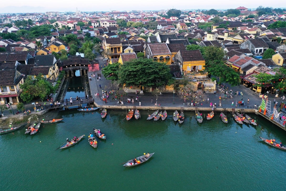 Đô thị cổ Hội An (Quảng Nam) trong nhiều năm được coi như mẫu mực về giải quyết hài hòa bài toán bảo tồn, để chính di sản đem lại sự thịnh vượng cho người dân.  