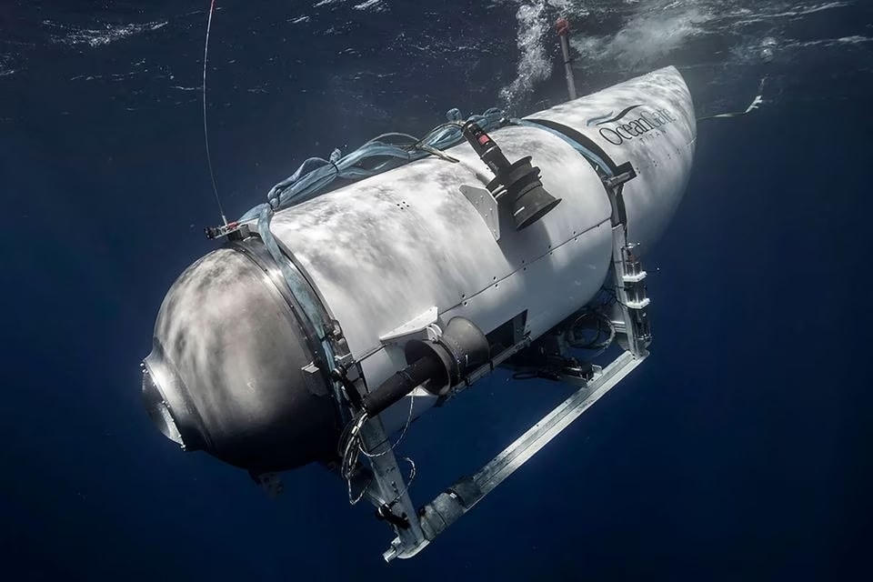 Tàu lặn Titan trong một lần lặn. Ảnh: OceanGate Expeditions/ Reuters.