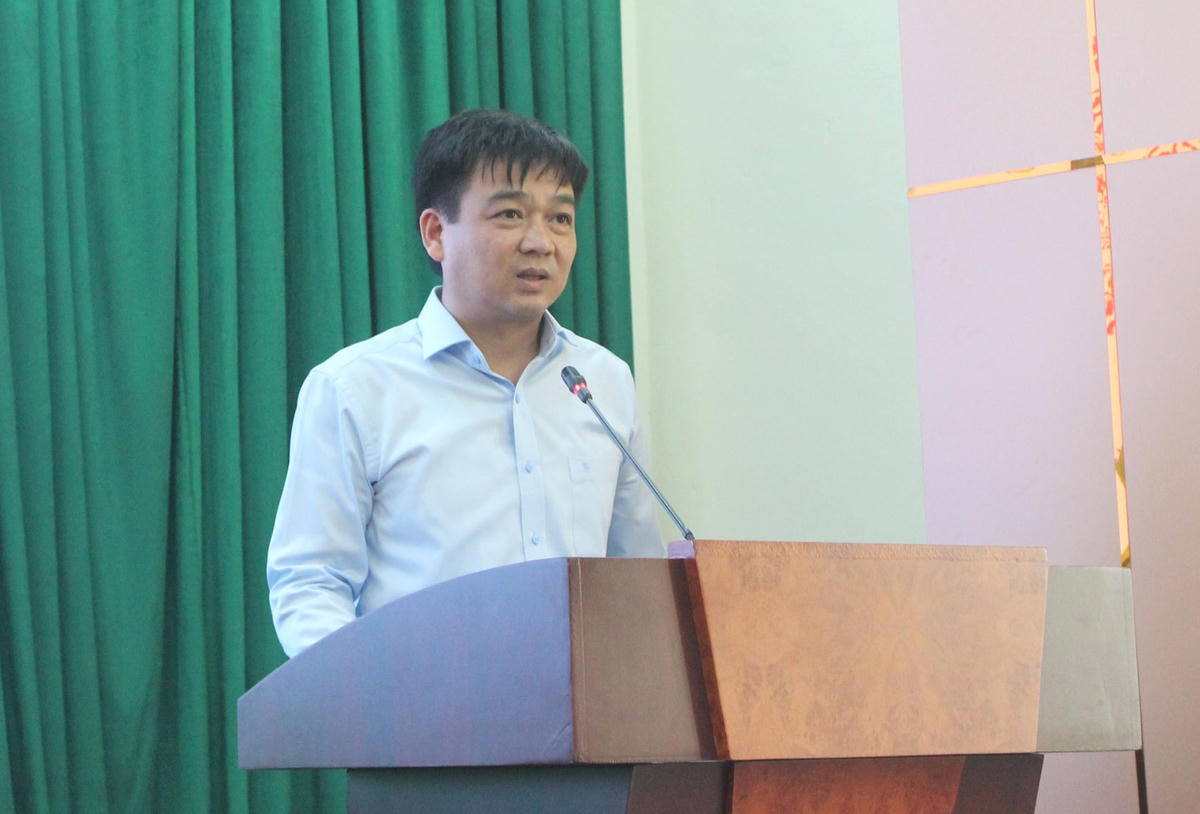 Ông Nguyễn Hưng Vượng, Chủ tịch Uỷ ban MTTQ Việt Nam tỉnh Tuyên Quang phát biểu tại Hội nghị.