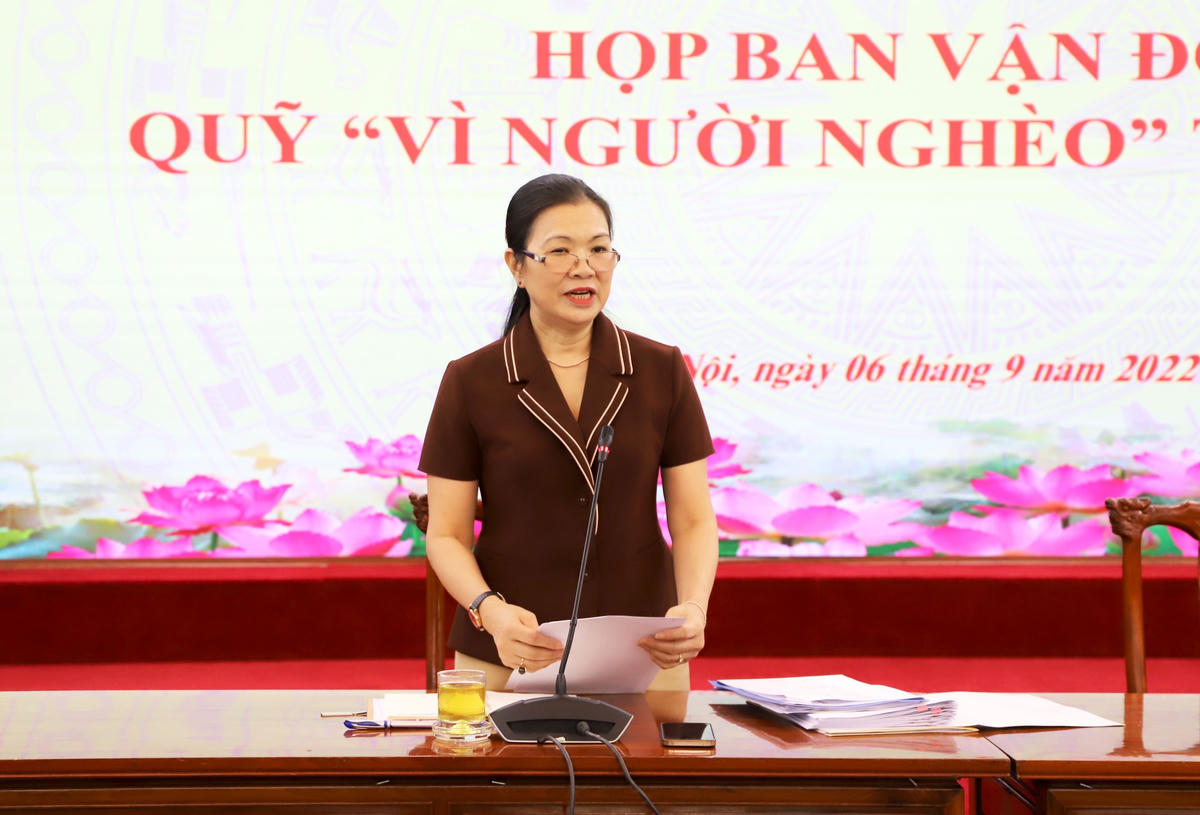 Phó Chủ tịch UBTƯ MTTQ Việt Nam Trương Thị Ngọc Ánh phát biểu tại cuộc họp.