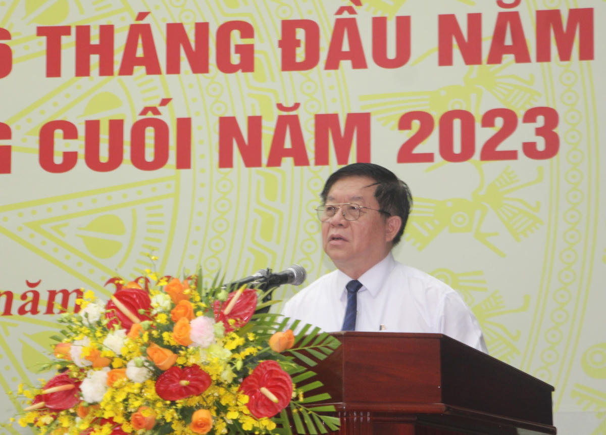 Ông Nguyễn Trọng Nghĩa, Trưởng Ban Tuyên giáo Trung ương phát biểu chỉ đạo Hội nghị.
