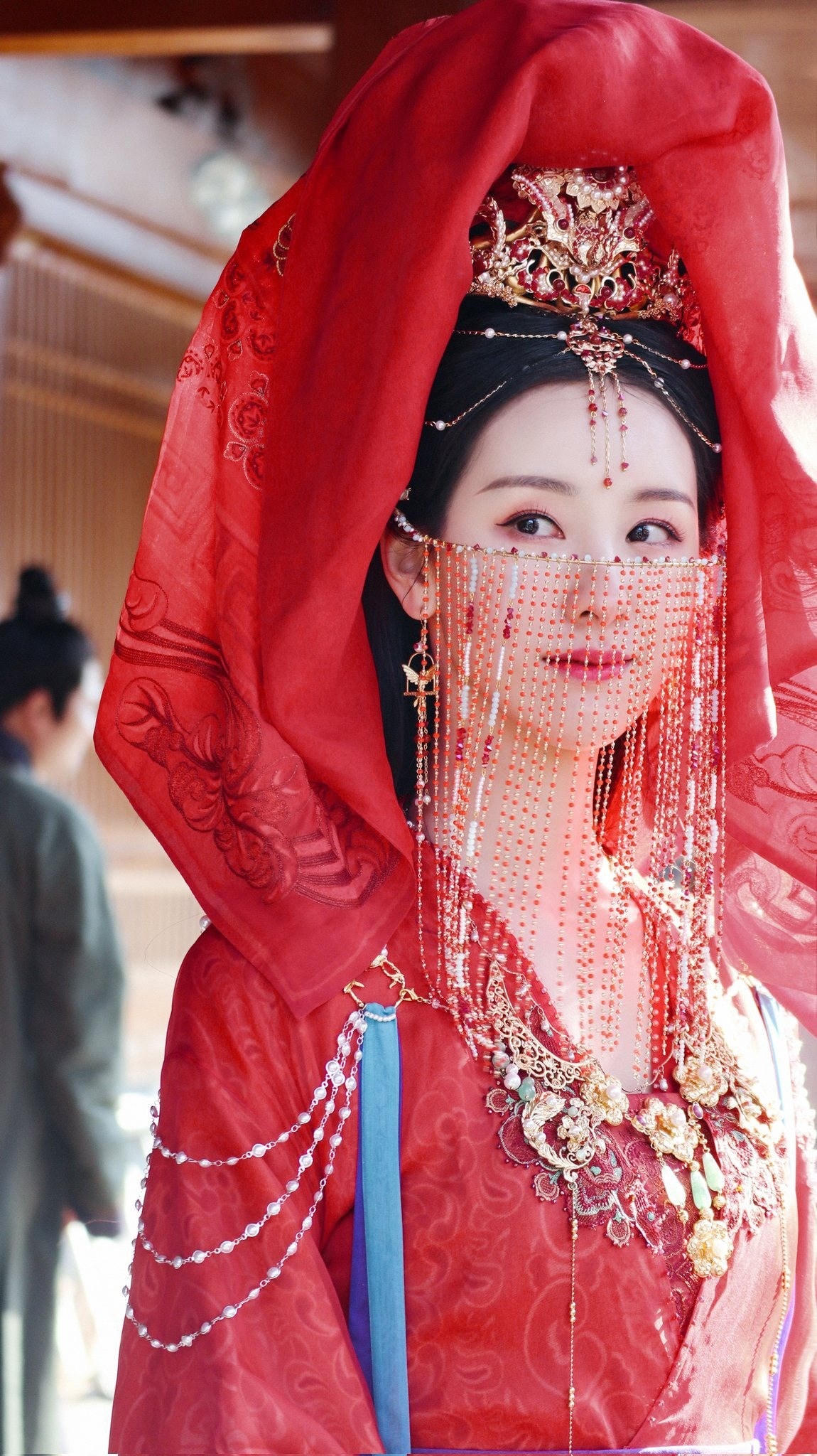 Trong phim, Trần Đô Linh đảm nhận vai diễn Diệp Băng Thường và Thánh nữ Thiên Hoan.