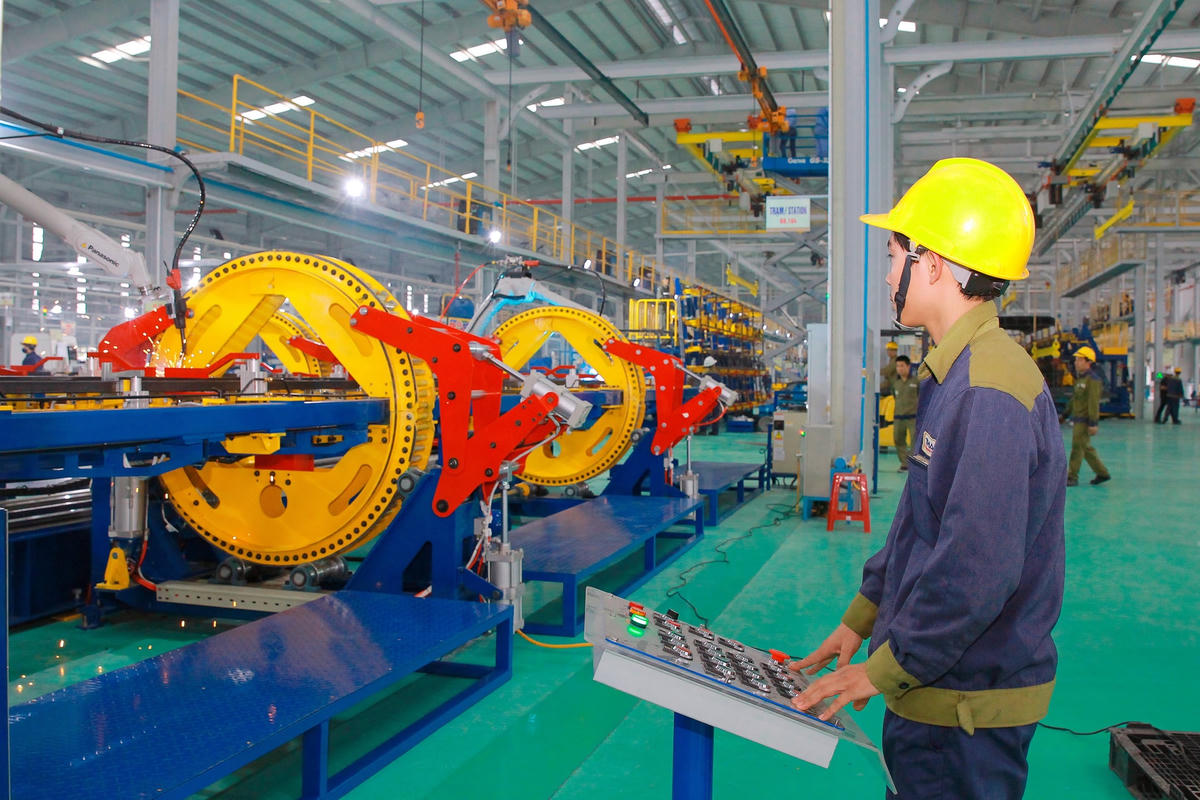 Tăng vốn để giúp doanh nghiệp mở rộng sản xuất kinh doanh, tuy nhiên nếu tăng vốn ảo sẽ là vấn đề khác. Ảnh: Quang Vinh.