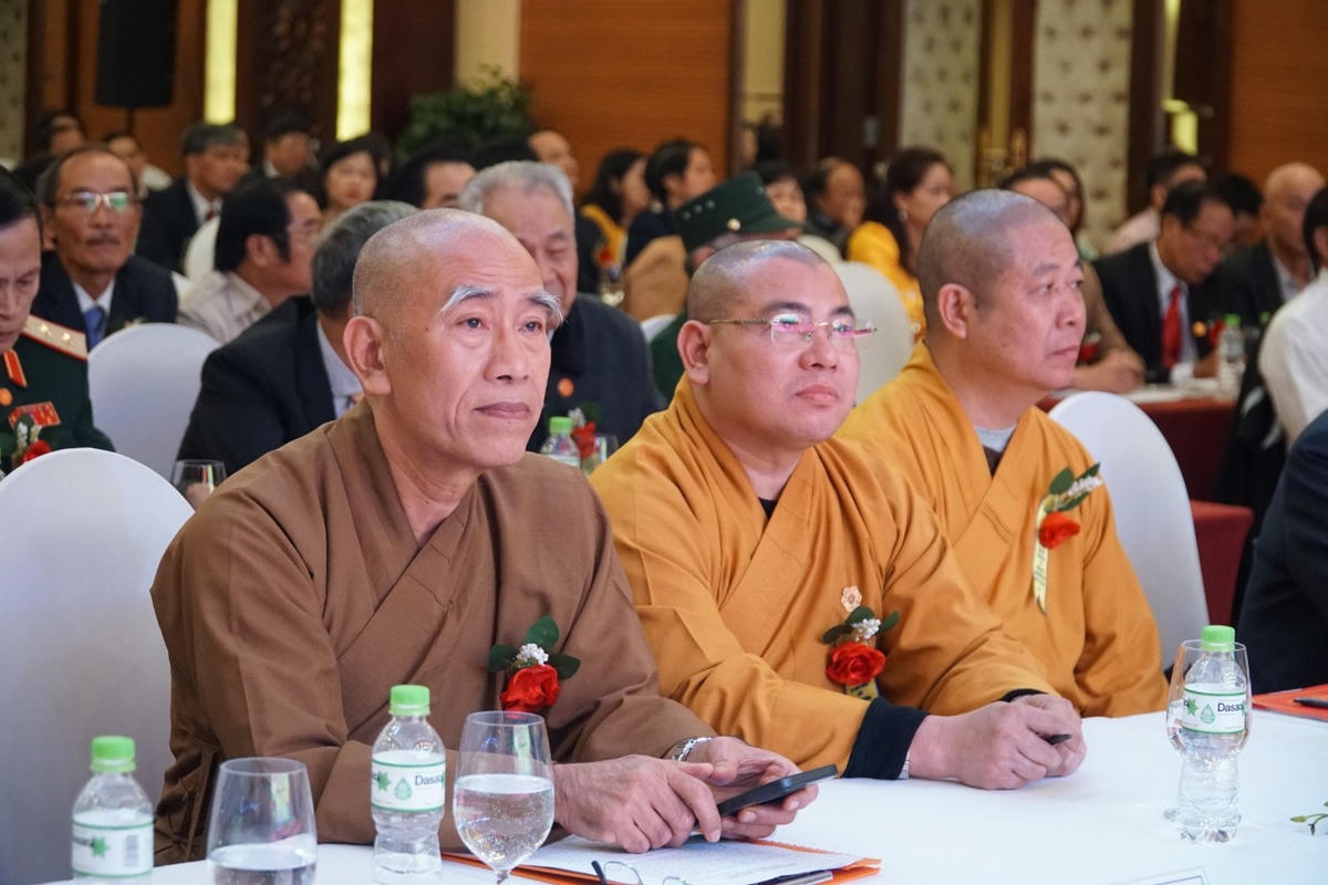 Đại biểu tham dự.