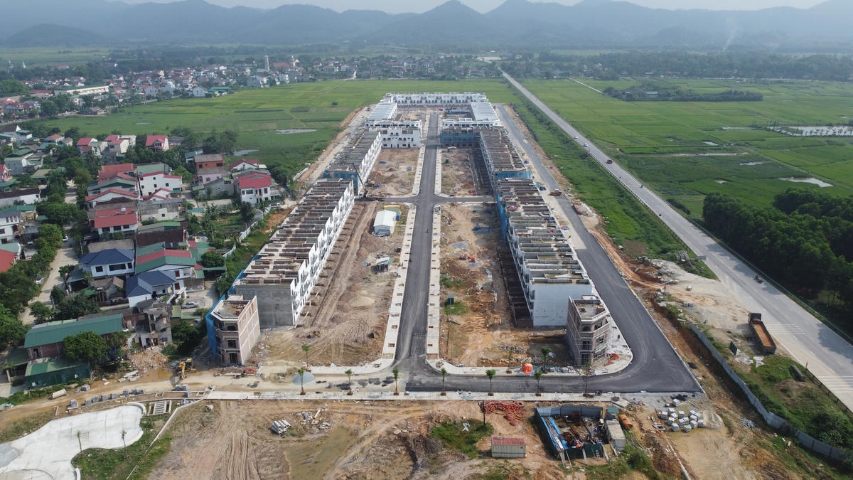 UBND huyện Hương Sơn đề xuất UBND tỉnh Hà Tĩnh xử phạt Công ty CP Bất động sản HANO-VID gần 4 tỷ đồng.