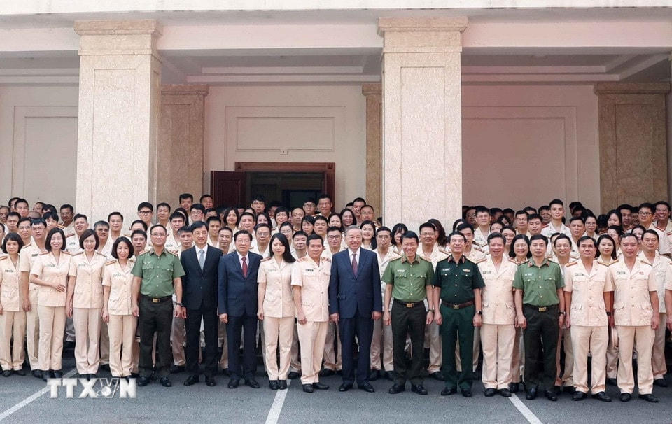 Tổng Bí thư Tô Lâm và các đại biểu. (Ảnh: Thống Nhất/TTXVN)