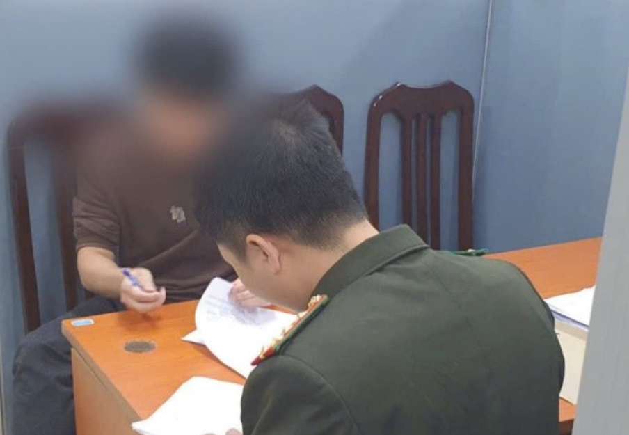 Đăng tải thông tin sai sự thật về Công ty CP sữa Núi Tản Ba Vì, nam thanh niên bị xử phạt hành chính ddk