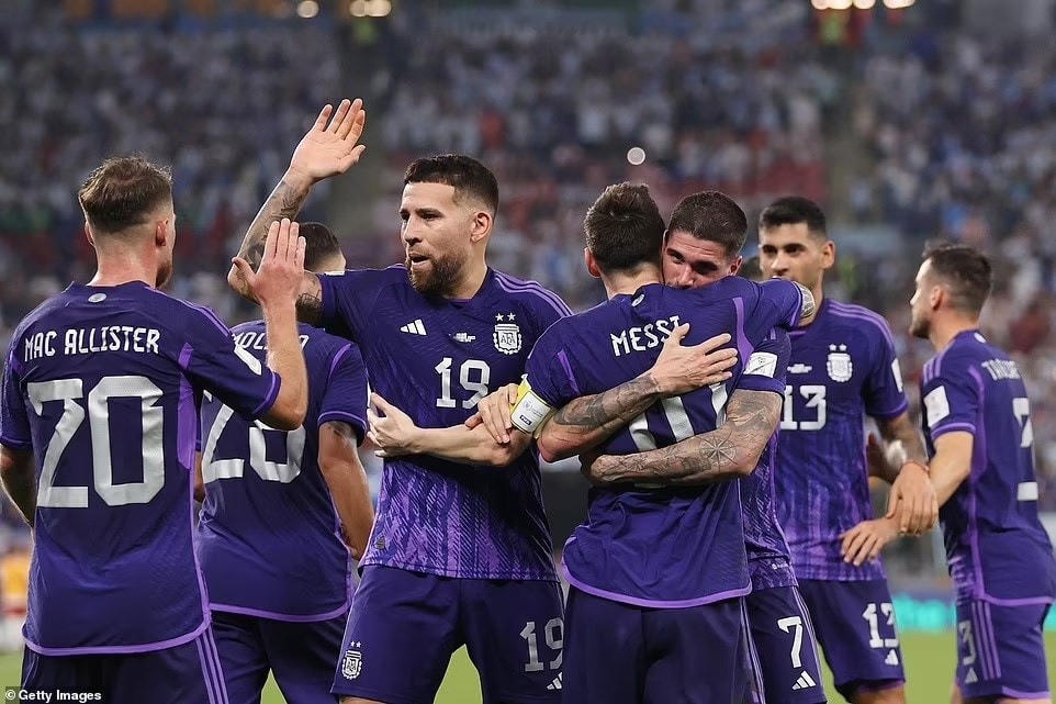 Argentina giành vé vào vòng 1/8 World Cup 2022. (Nguồn: Getty Images).